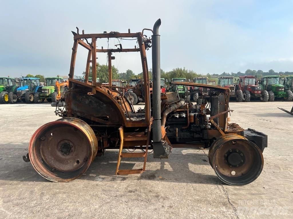 CLAAS 656 Traktorit