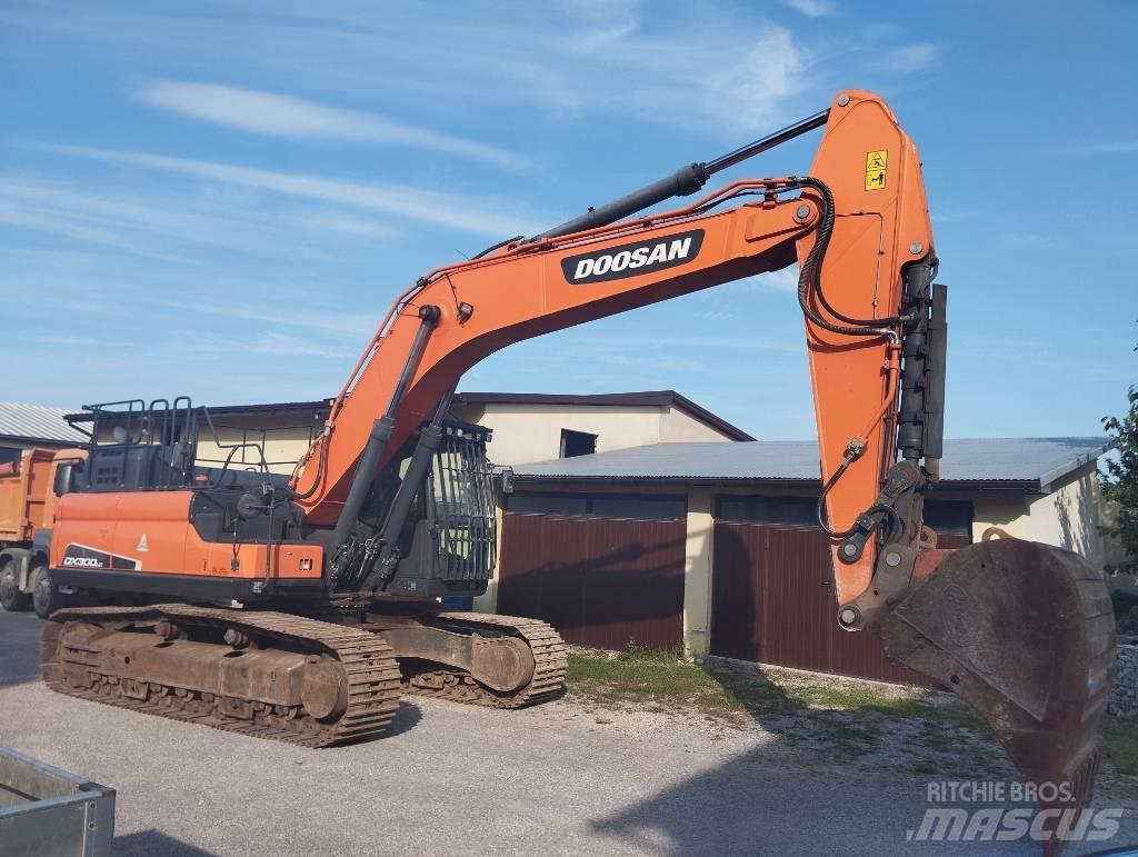 Doosan DX 300 LC Telakaivukoneet