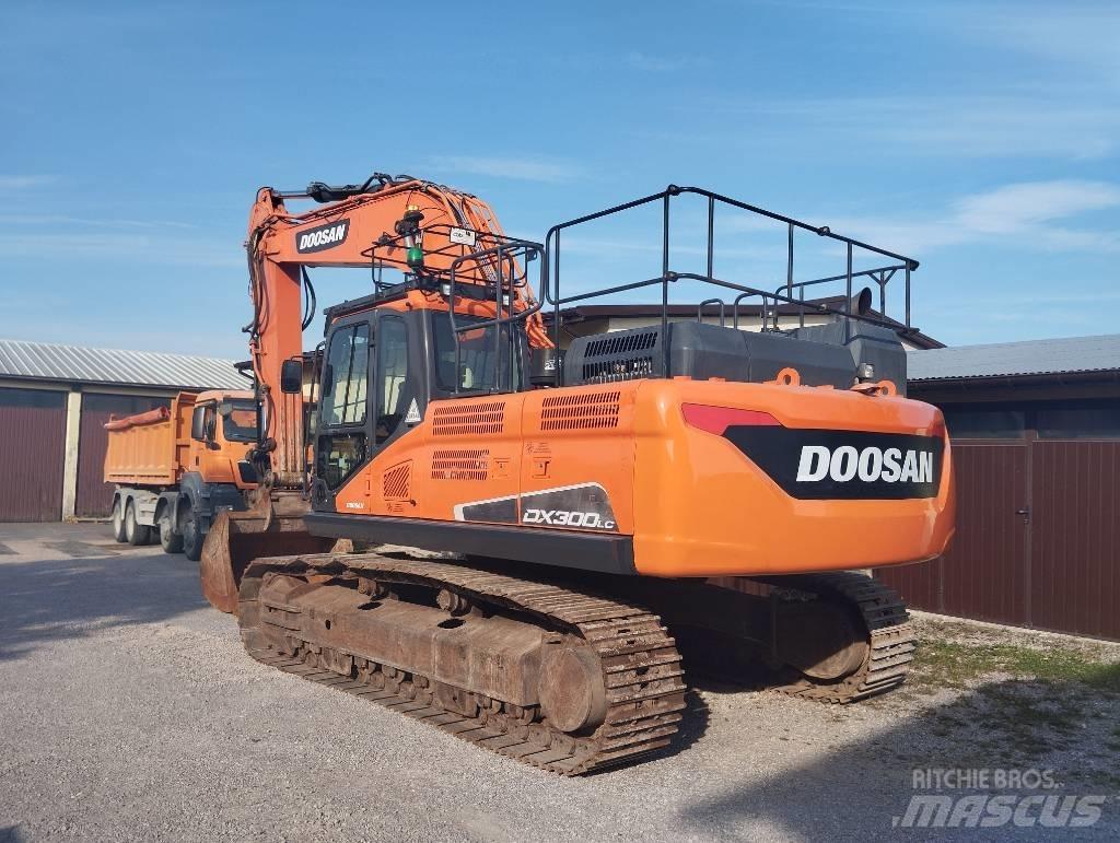 Doosan DX 300 LC Telakaivukoneet