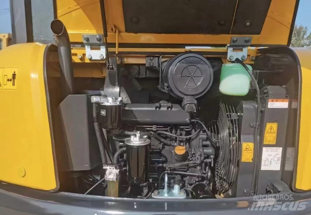 Komatsu PC 56 Minikaivukoneet < 7t