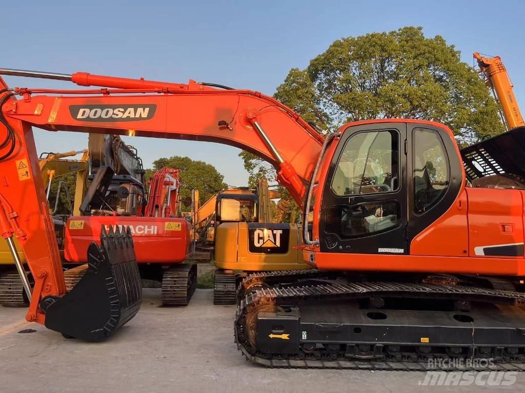 Doosan DX225LC-9C Telakaivukoneet