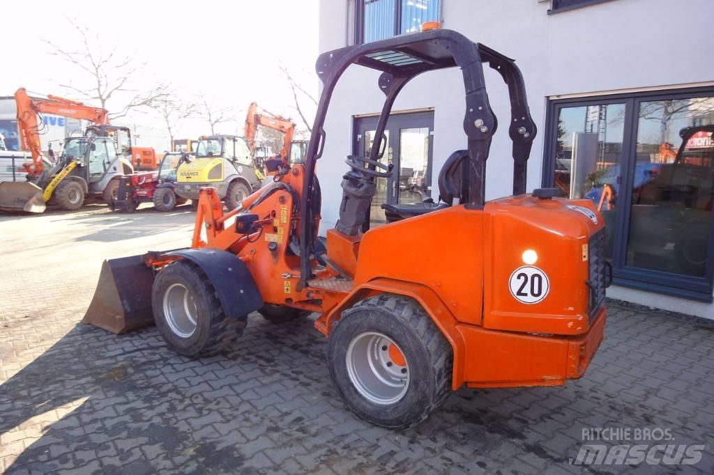 Schäffer 2436 Pyöräkuormaajat