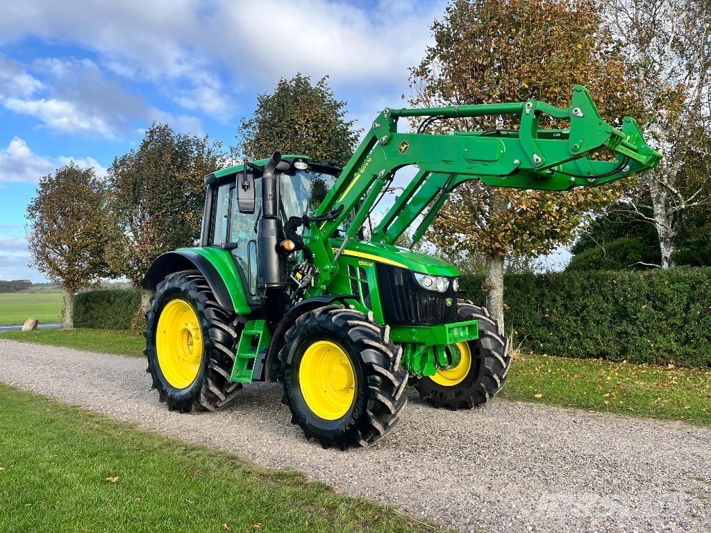 John Deere 6120 M Traktorit