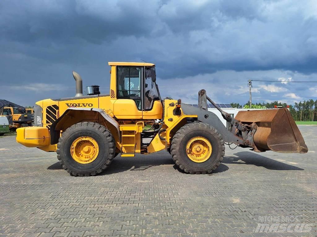 Volvo L 120 F Pyöräkuormaajat