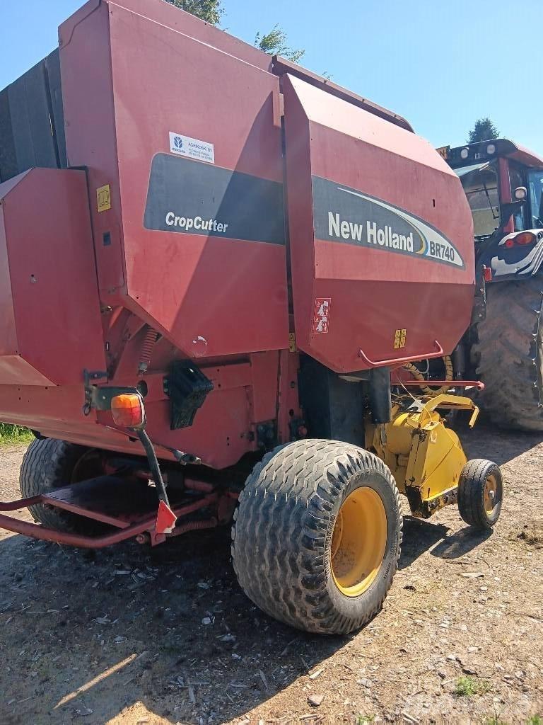 New Holland BR 740 Pyöröpaalaimet
