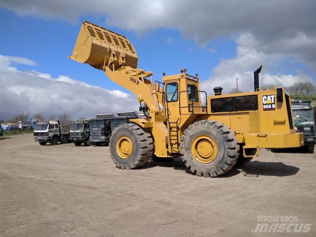 CAT 988B Pyöräkuormaajat