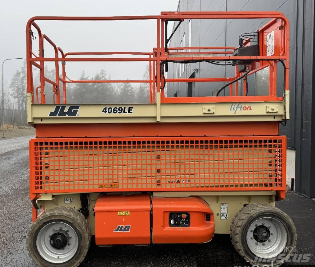 JLG 4069 LE Saksilavat