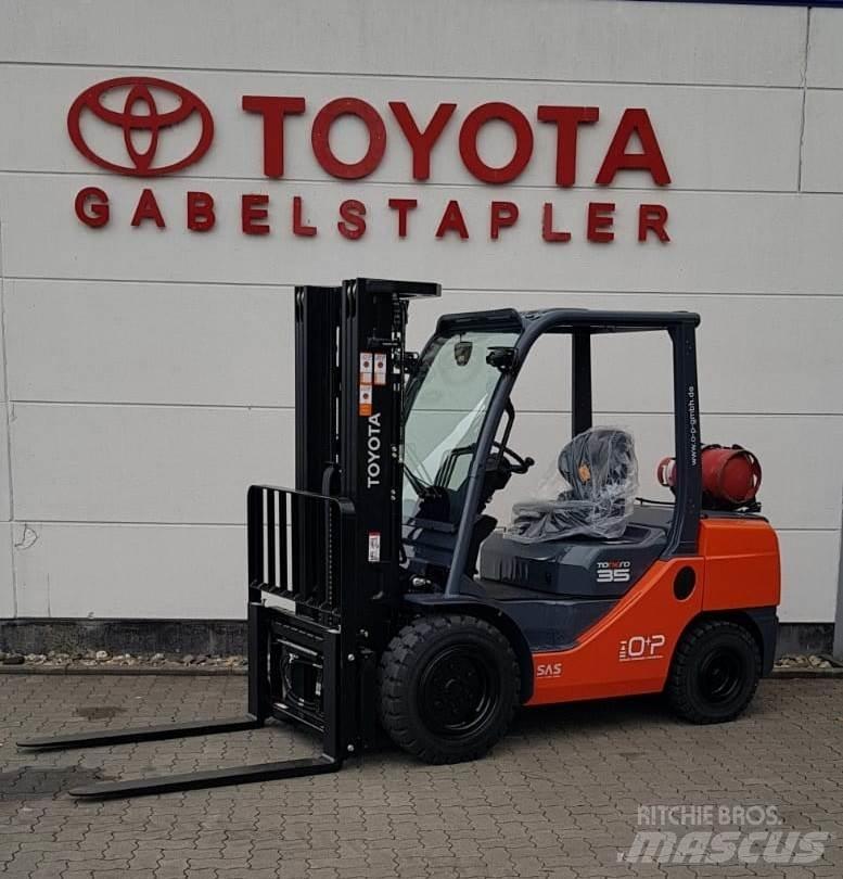 Toyota 02-8FGJF35 Nestekaasutrukit
