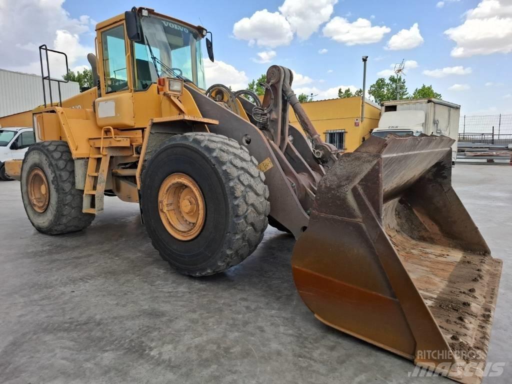 Volvo L 180 E Pyöräkuormaajat