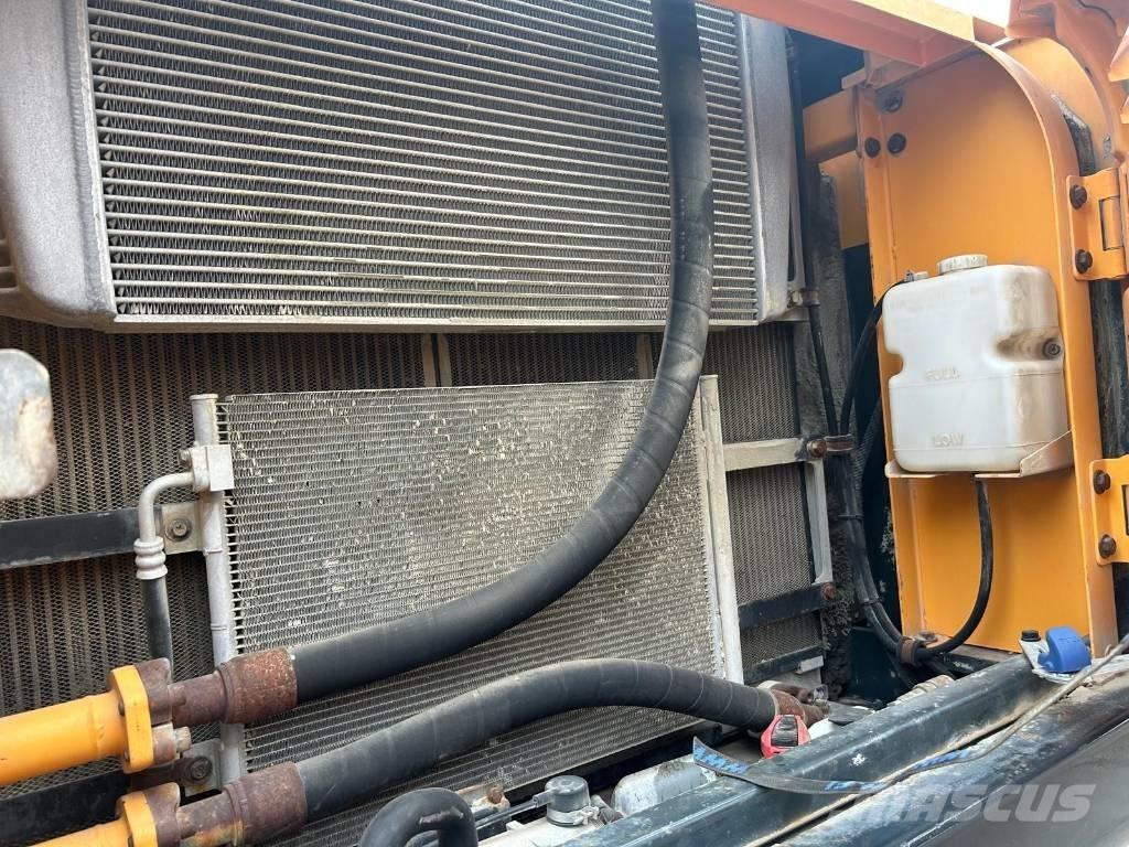 Hyundai R320 LC-9 Telakaivukoneet