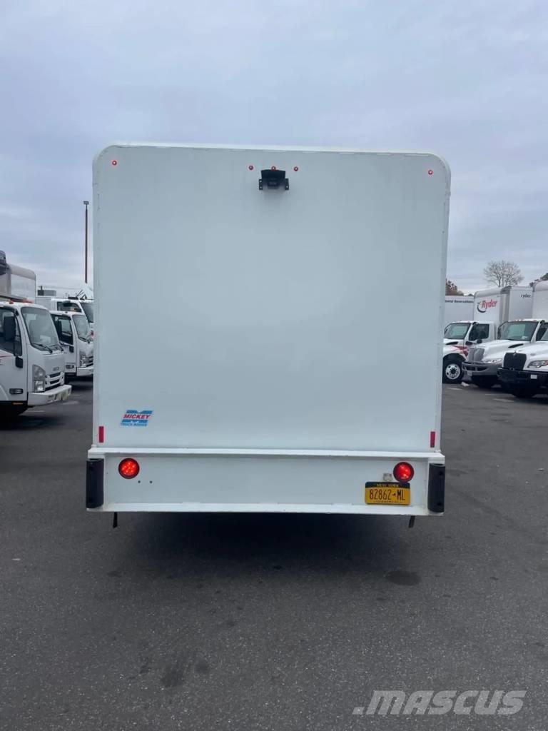 International 4300 Juomien jakeluautot