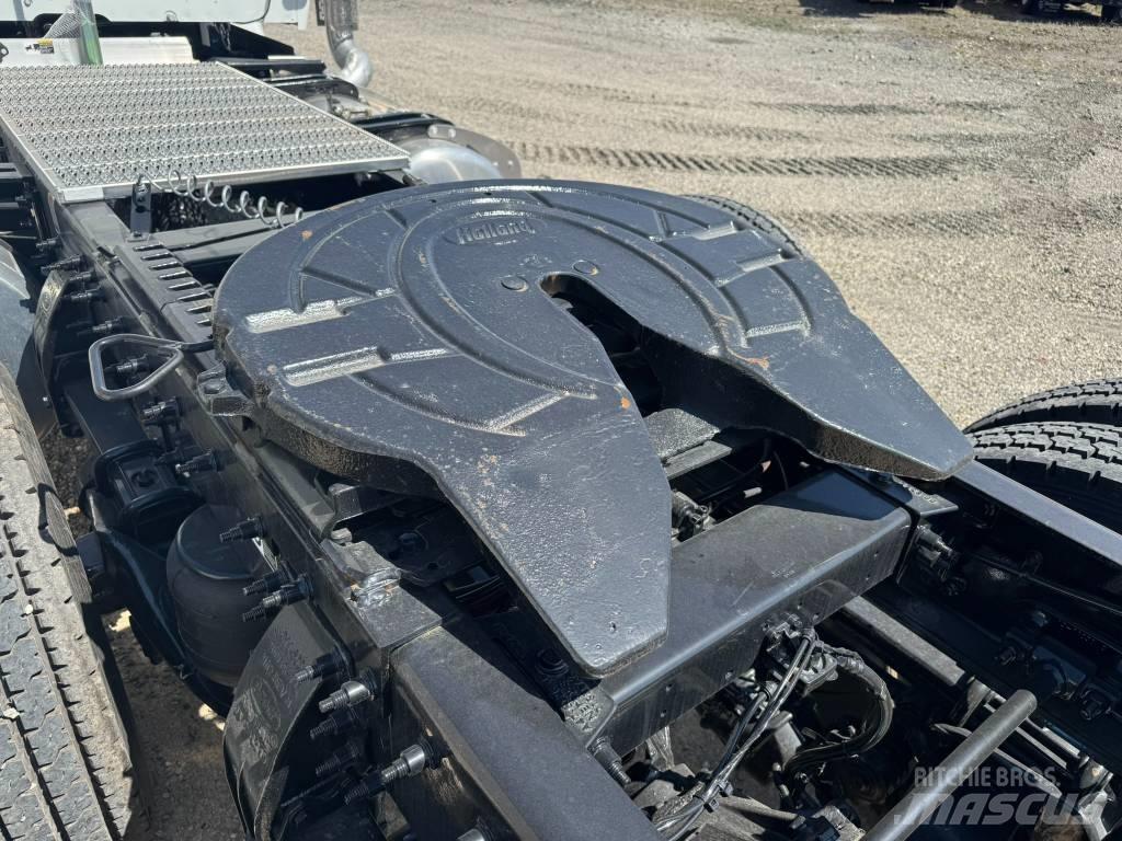 Peterbilt 567 Vetopöytäautot