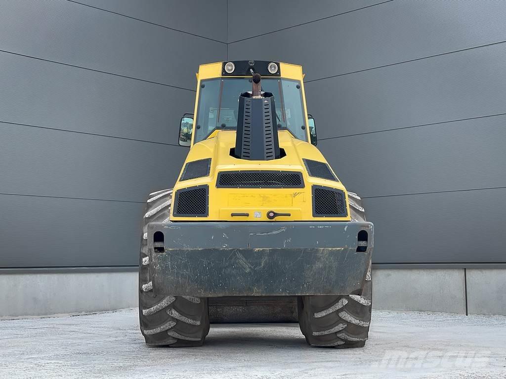 Bomag BW 216 DH-4i Yksivalssijyrät
