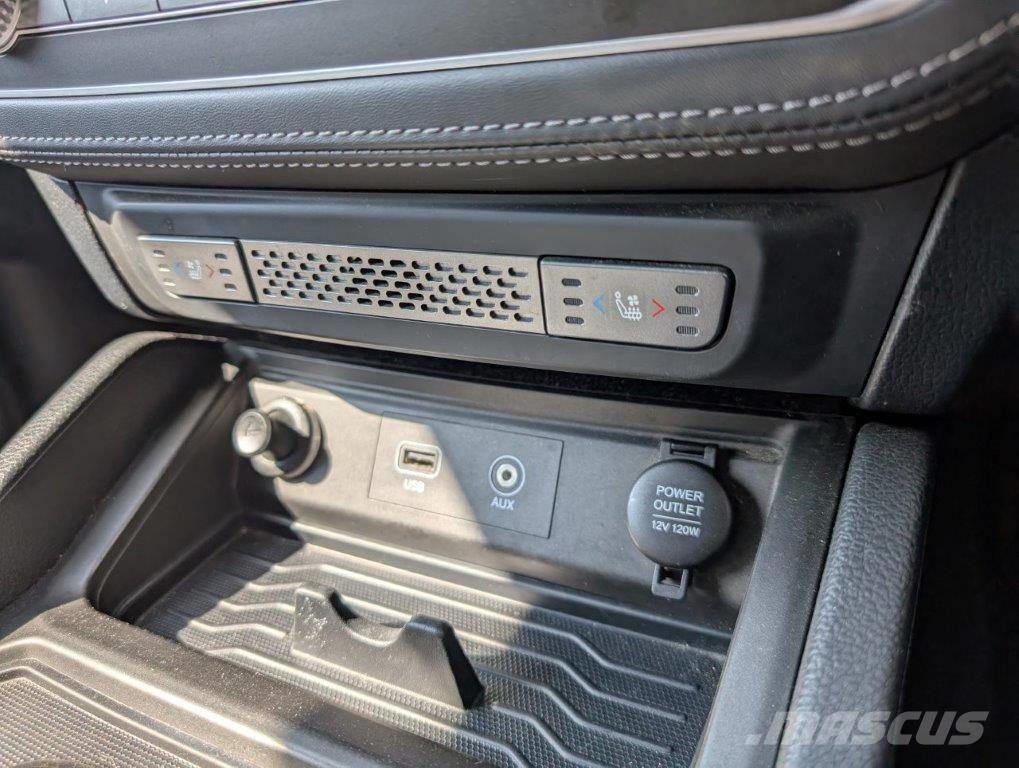 Ssangyong Musso Henkilöautot