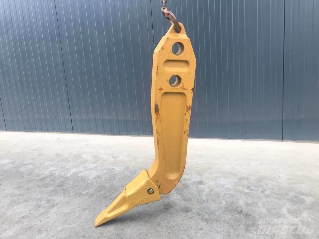 Komatsu D65 Shank Repijät