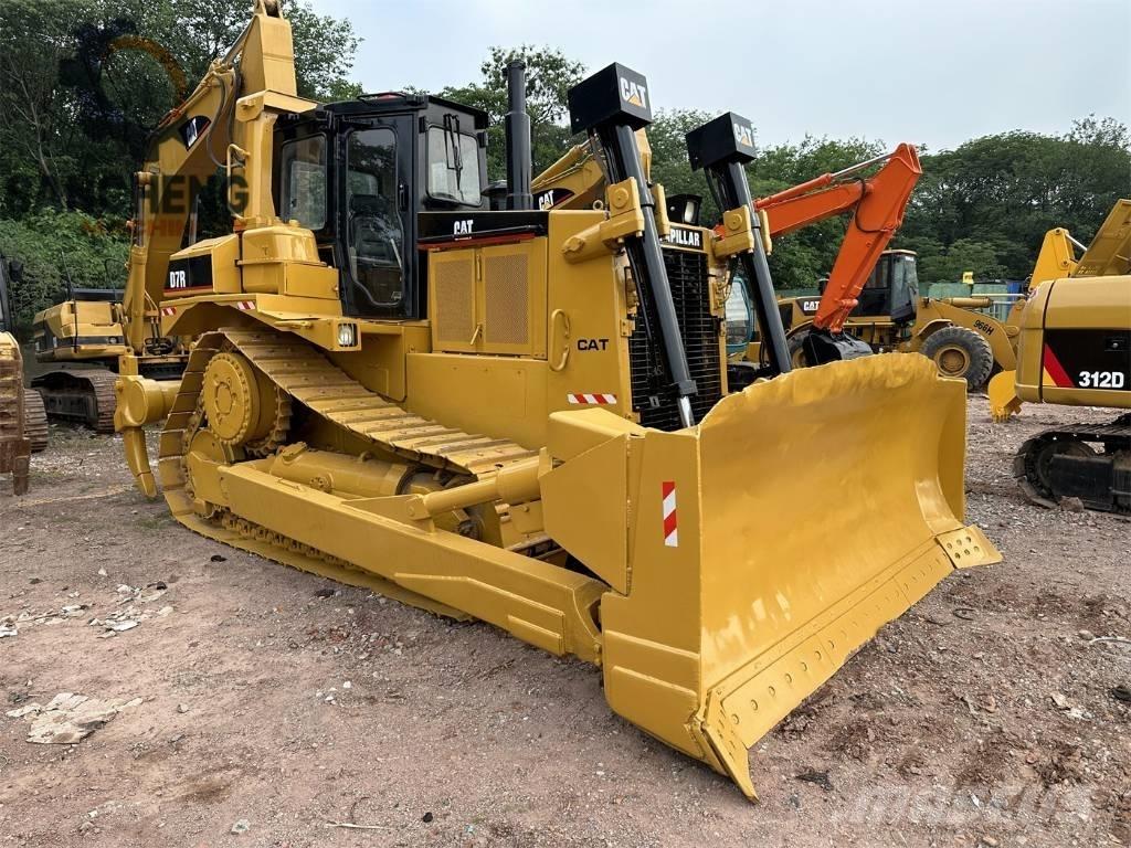 CAT D7R Telaketjupuskutraktorit