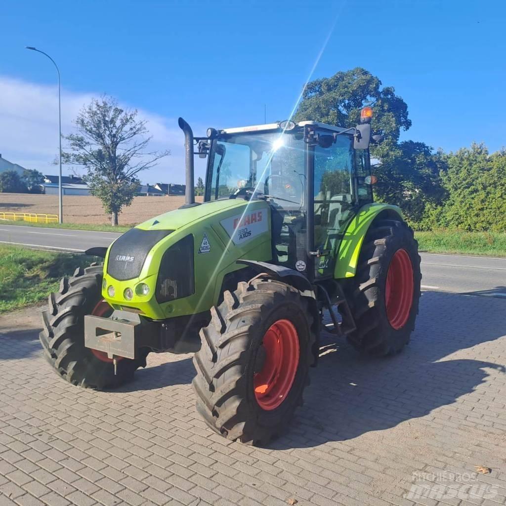 CLAAS Axos 330 Traktorit