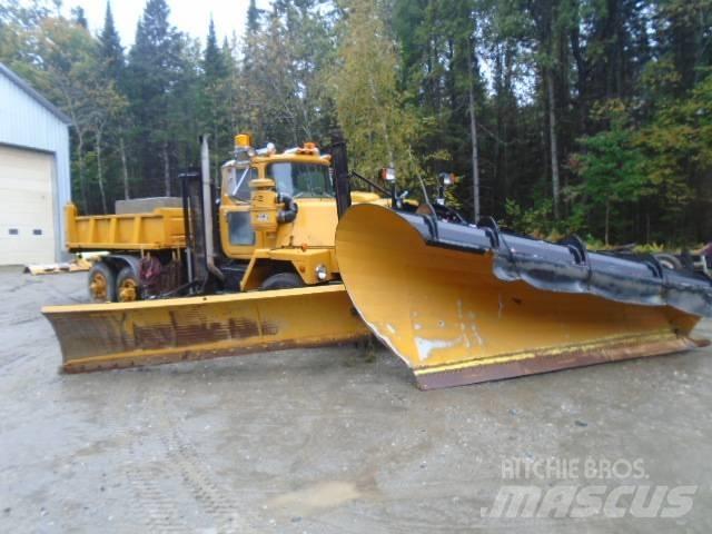Mack RM 6866 S Lumiaurat