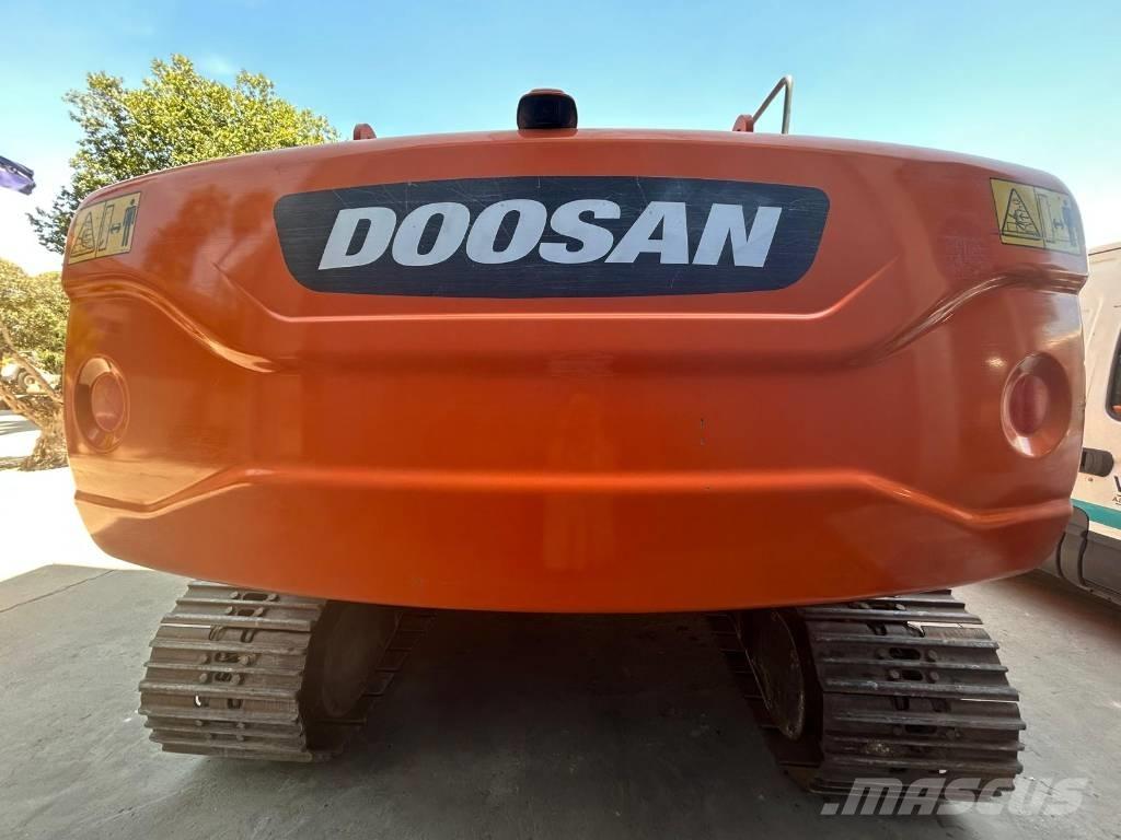 Doosan DX 225 Telakaivukoneet