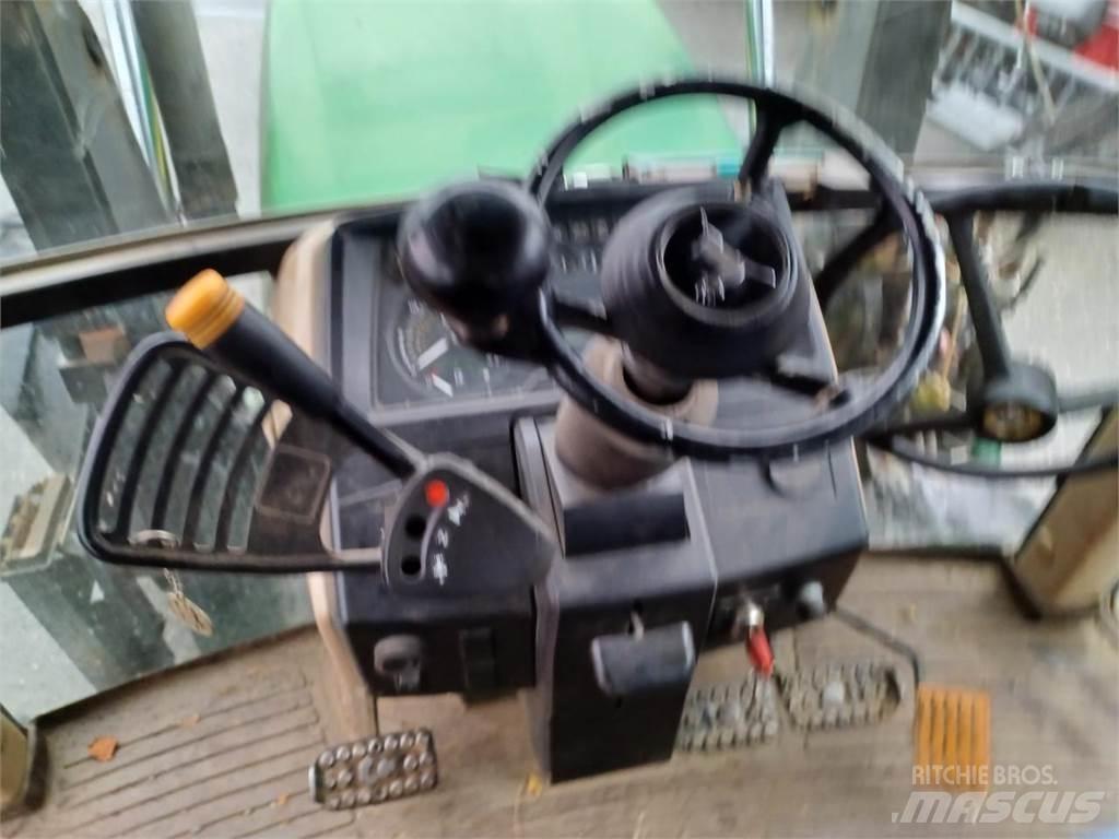 John Deere 6110SE Metsätraktorit