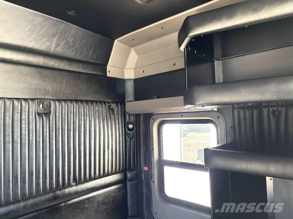 Kenworth W 900 Vetopöytäautot