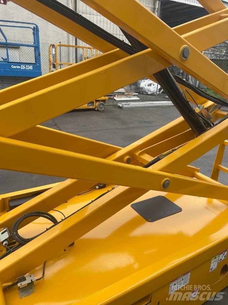 Haulotte Compact 12 Saksilavat