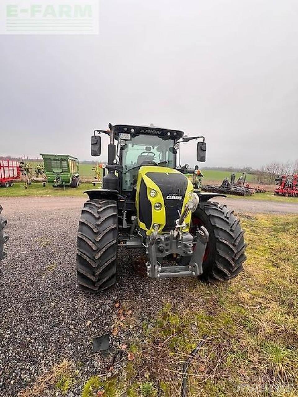 CLAAS arion 650 Traktorit