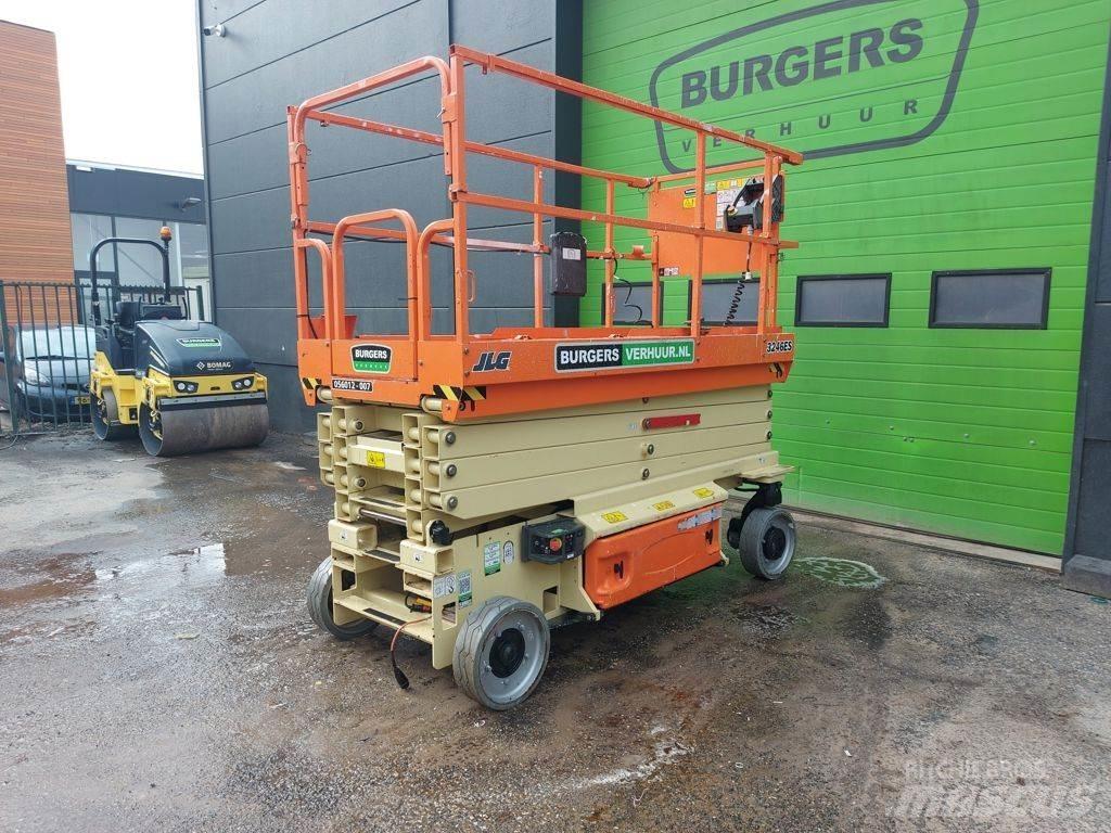 JLG 3246ES Saksilavat