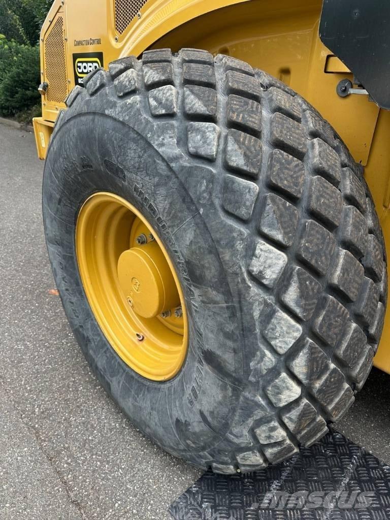 CAT CS 66 B Yksivalssijyrät