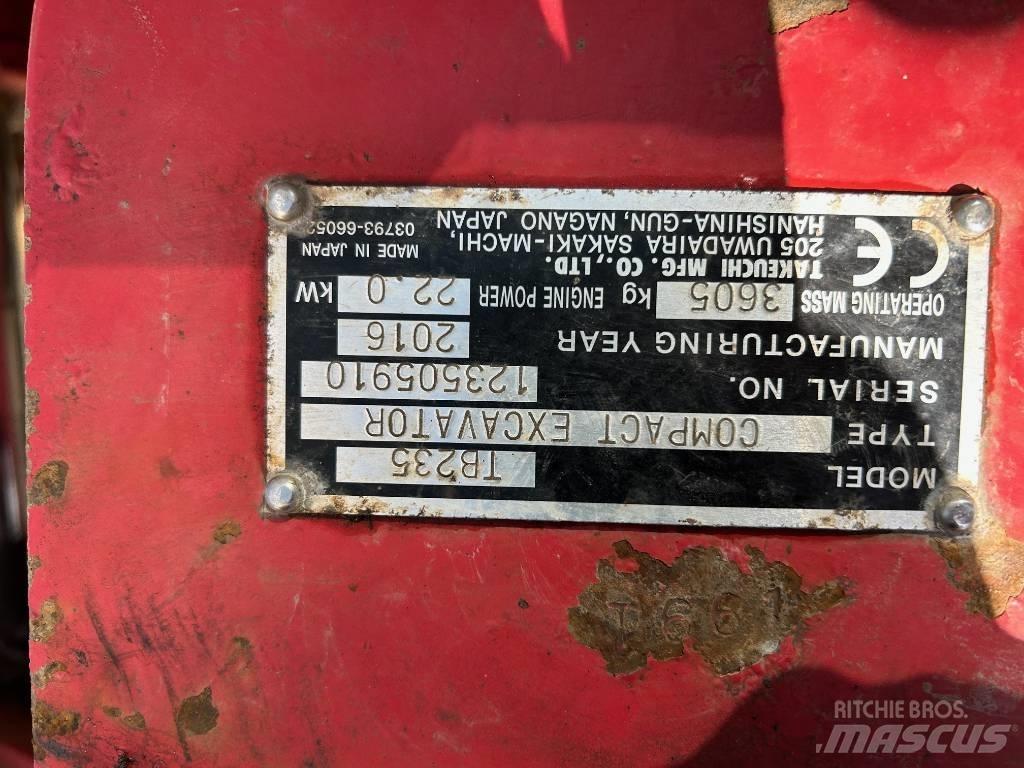 Takeuchi TB 235 Minikaivukoneet < 7t