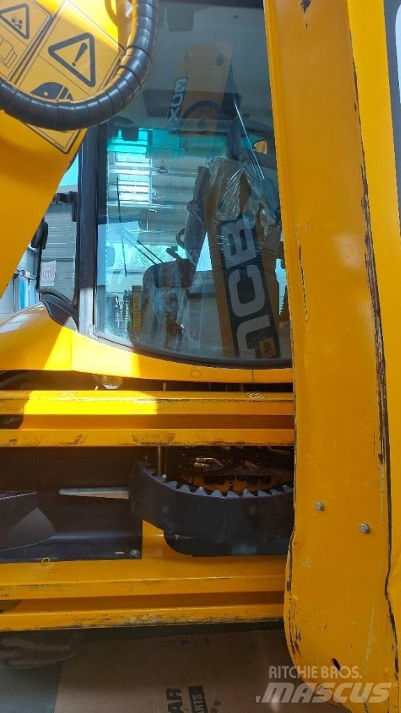 JCB 3 CX Plus Kaivurikuormaajat