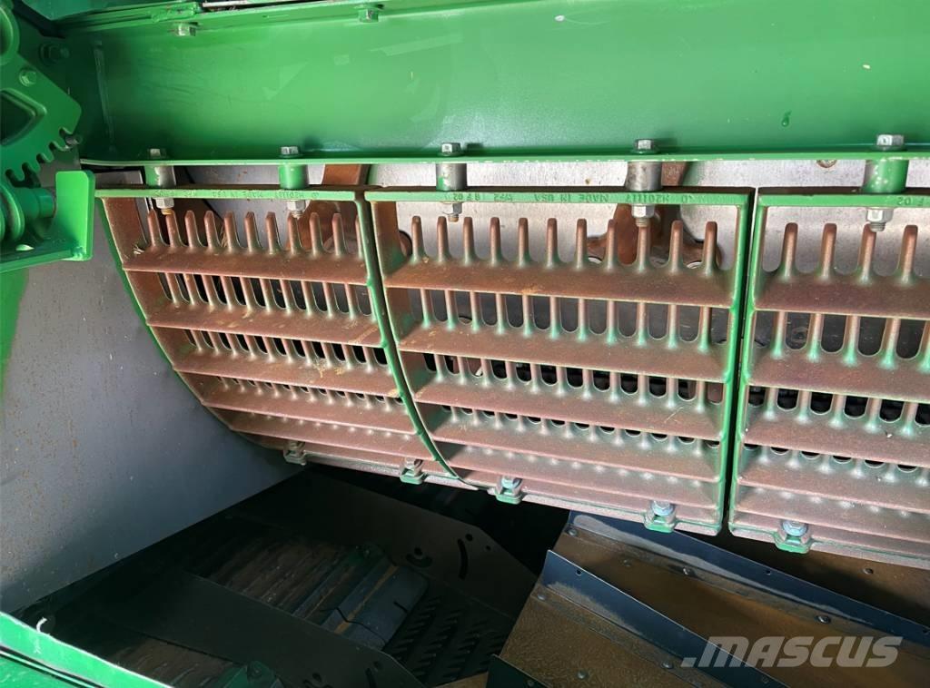John Deere S 680 Leikkuupuimurit