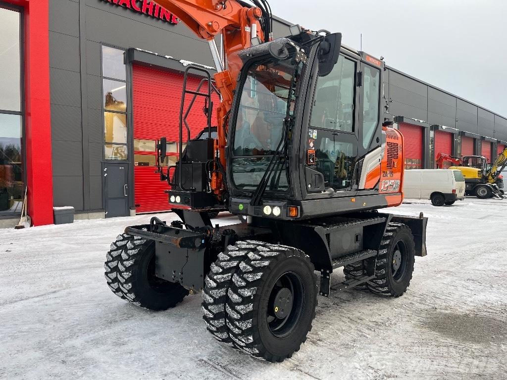 Hitachi ZX 135 W-7 Pyöräkaivukoneet