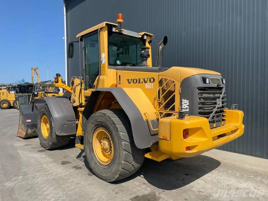 Volvo L90F - 3rd valve Pyöräkuormaajat