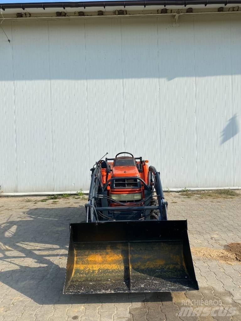 Kubota GT5+tur Taajamatraktorit