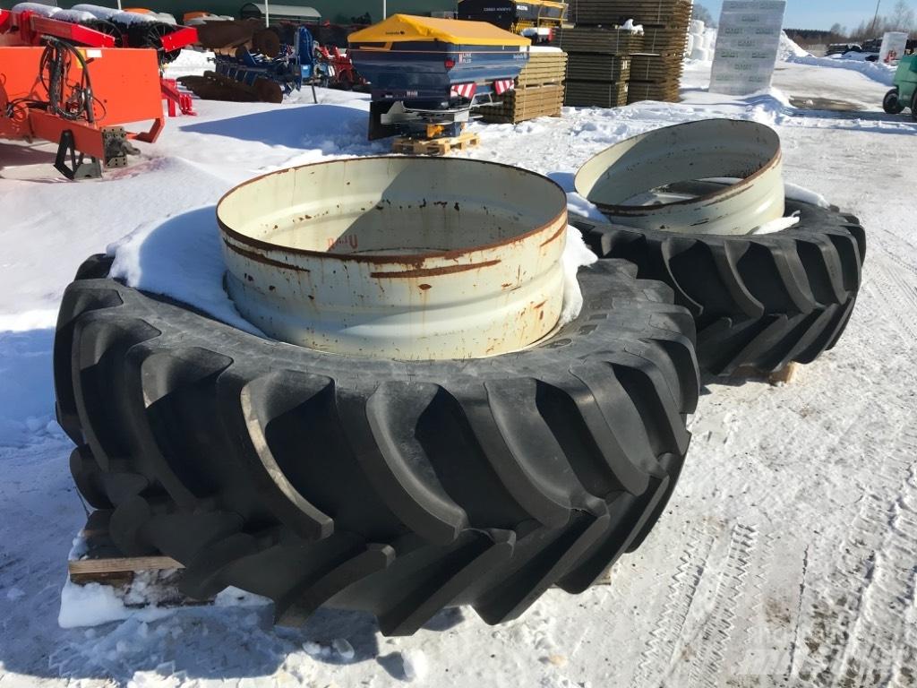 Firestone 620/70R42 Renkaat ja vanteet
