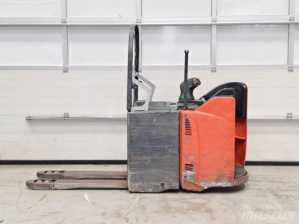 Linde T20SP Lavansiirtotrukit