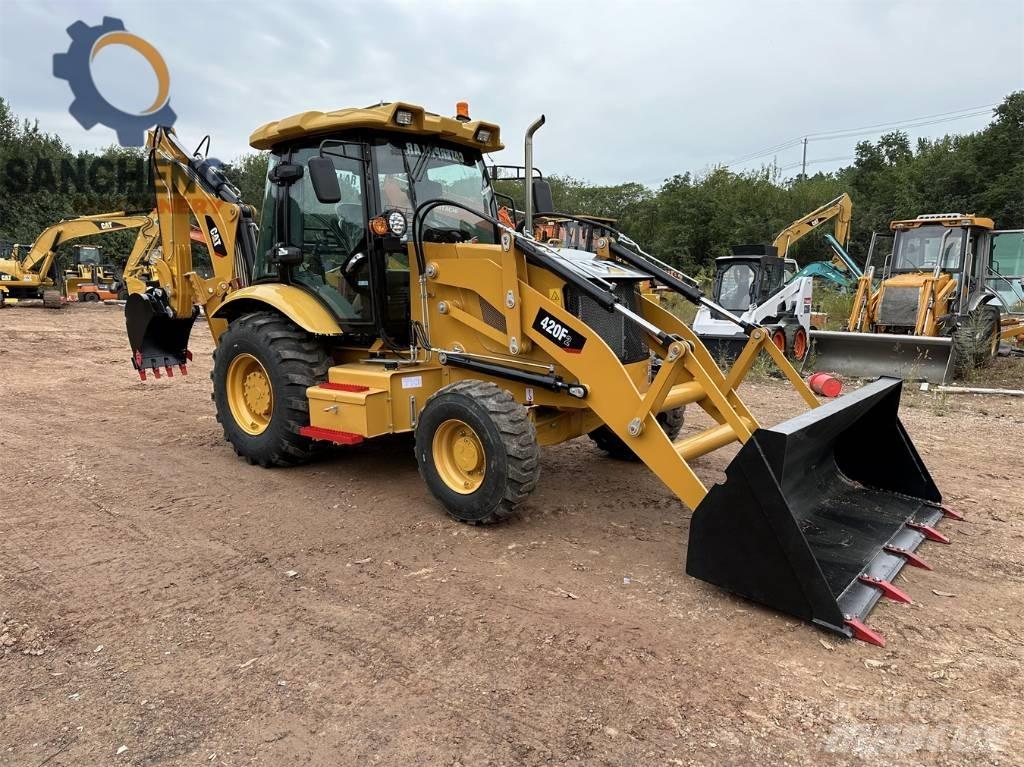 CAT 420 F Kaivurikuormaajat