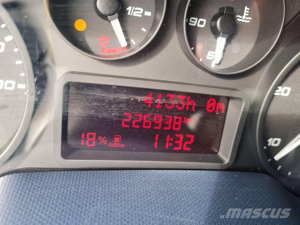 Iveco 70C 18 D brief Minibussit