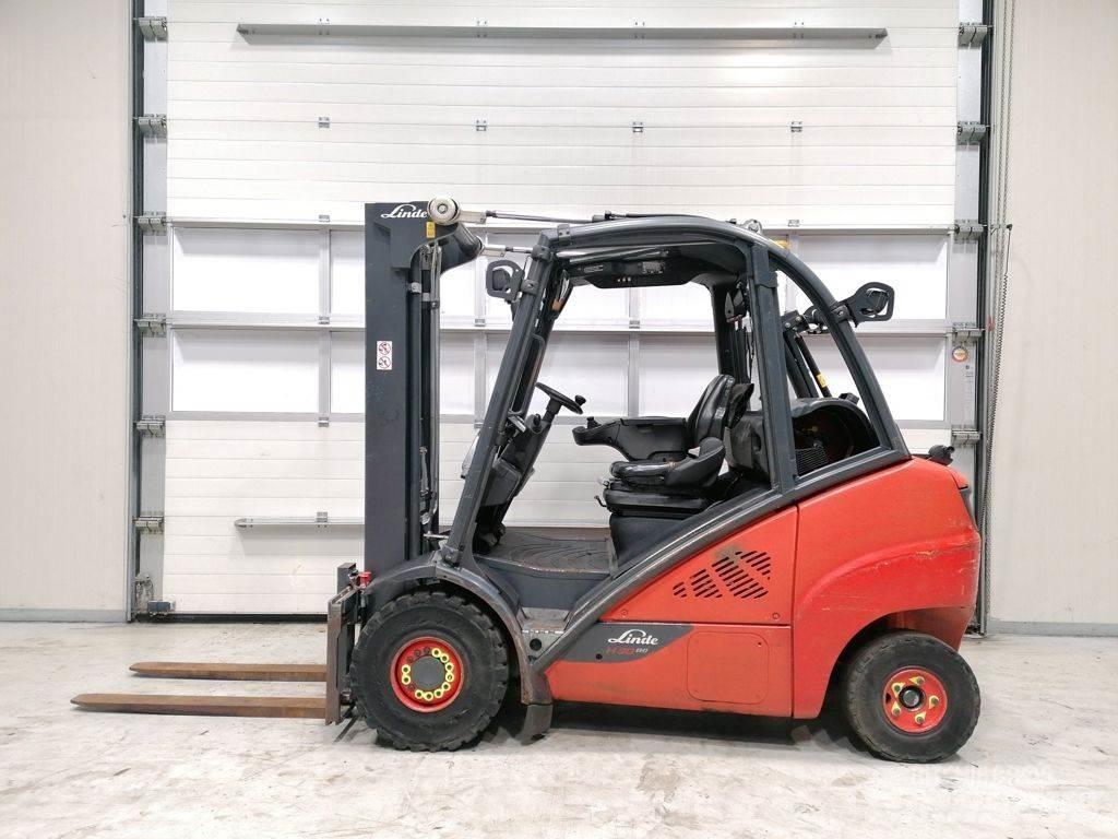 Linde H30T-02 Nestekaasutrukit
