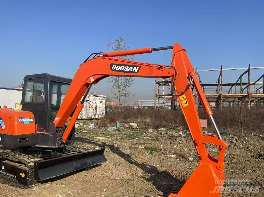 Doosan DH 55 Minikaivukoneet < 7t