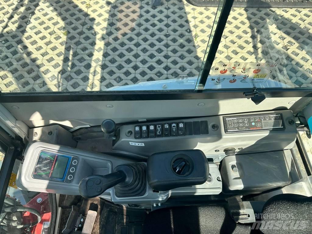 Takeuchi TB325R V1 Minikaivukoneet < 7t