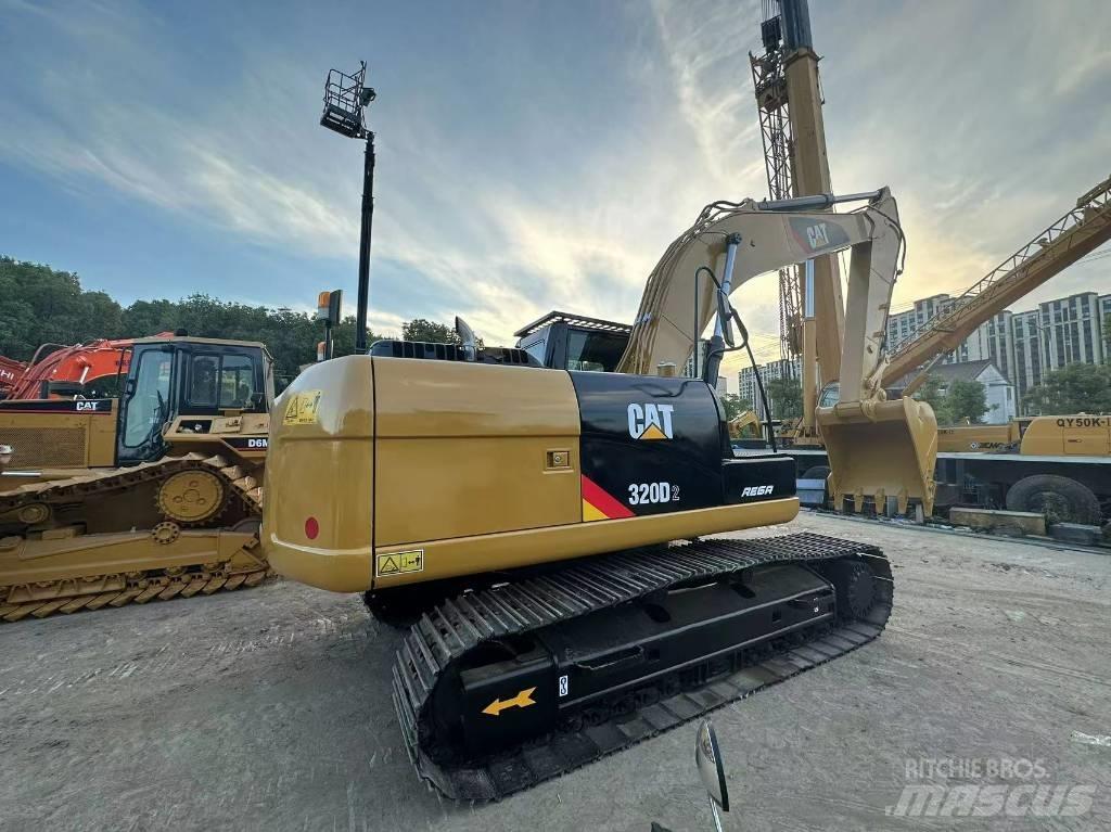CAT 320D2 Telakaivukoneet