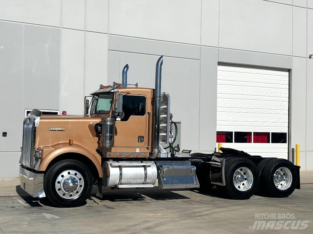 Kenworth W 900 Vetopöytäautot