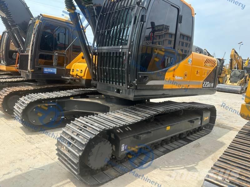 Hyundai R220LC-9S Telakaivukoneet