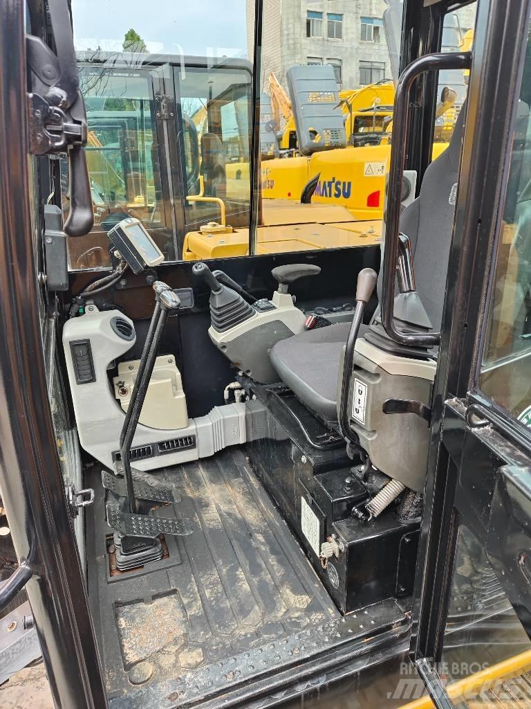 CAT 305.5 E2 Minikaivukoneet < 7t