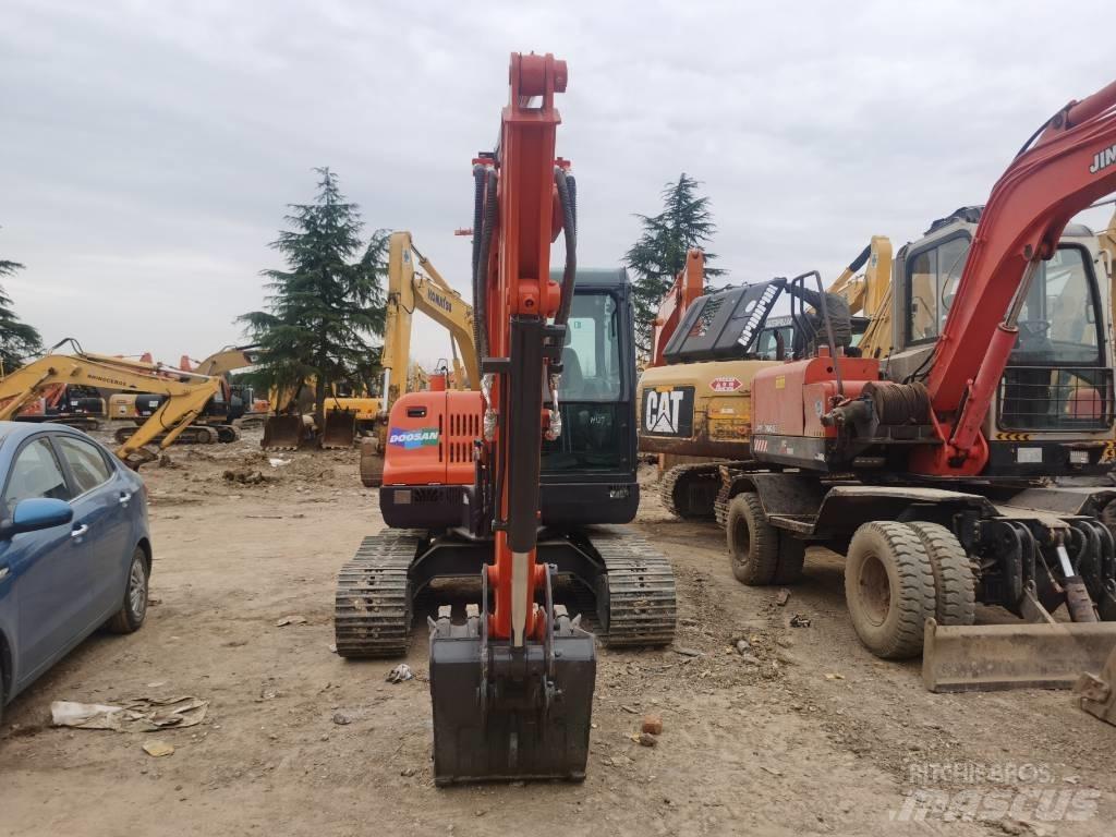 Doosan DX 60 Minikaivukoneet < 7t