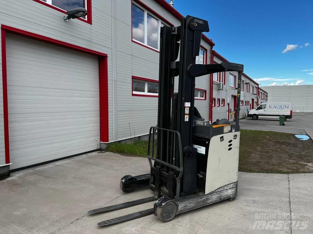Crown ESR 5000 Työntömastotrukit