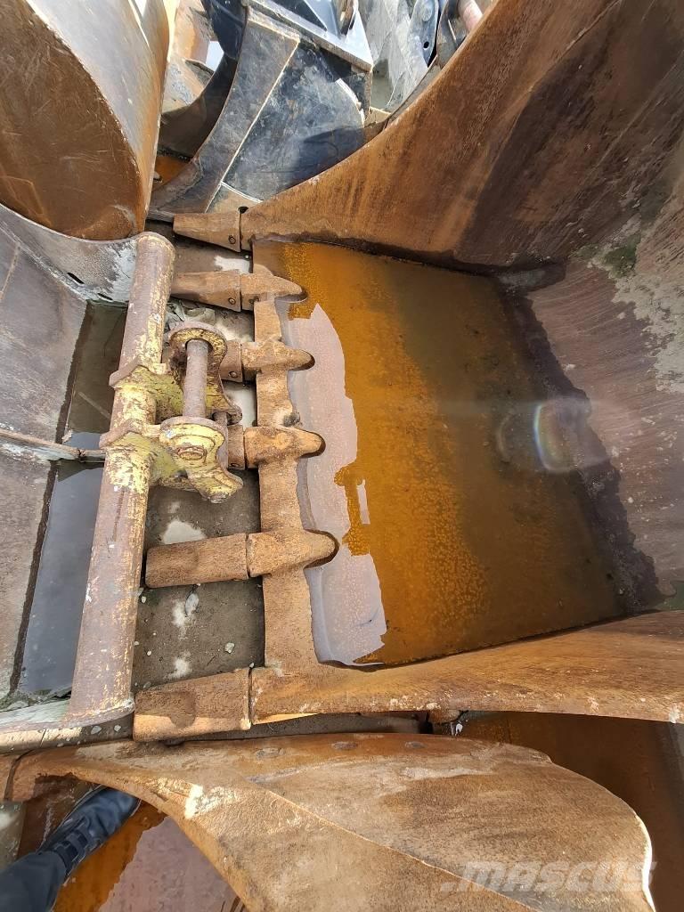 Komatsu PC 700 LC-11 Telakaivukoneet