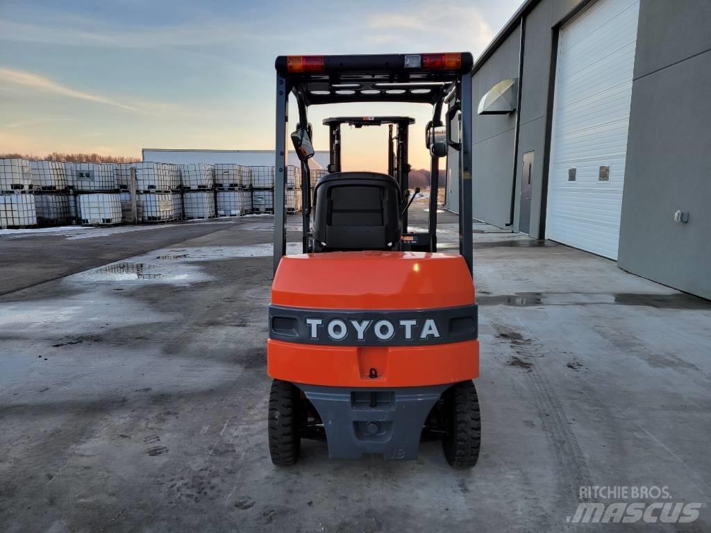 Toyota 8FB25 Sähkötrukit